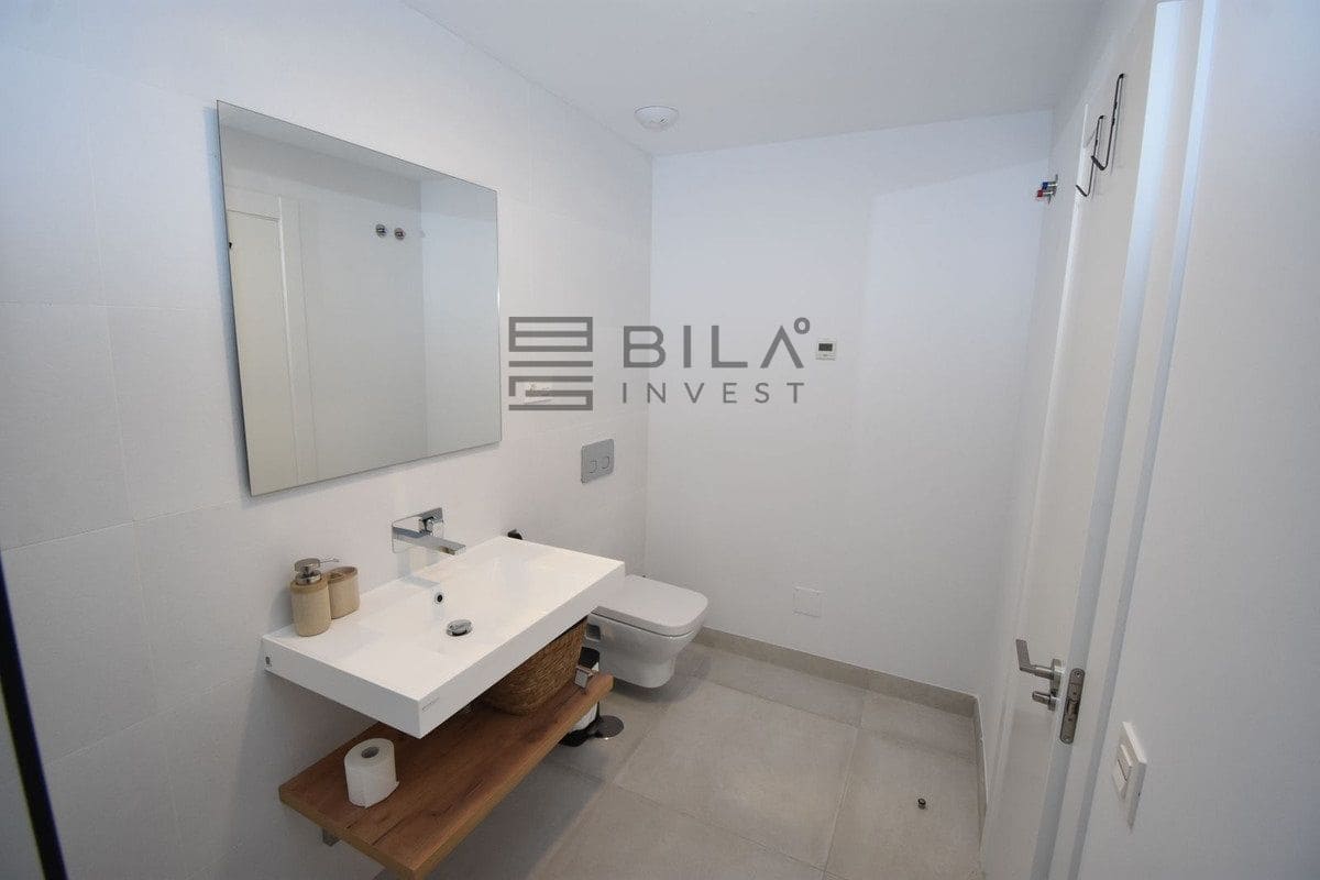 4 soveværelse Byhus til salg i El Chaparral med swimmingpool garage - € 1.099.999 (Ref: 9609656)