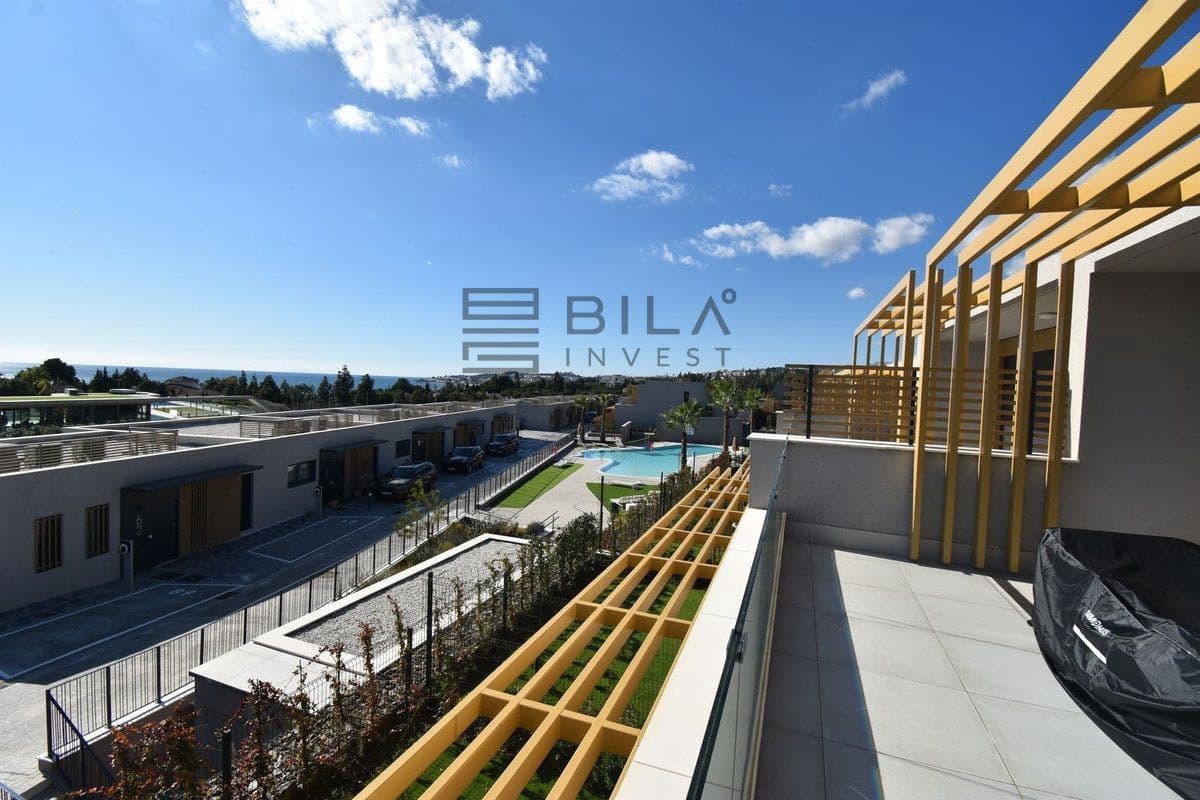 4 soveværelse Byhus til salg i El Chaparral med swimmingpool garage - € 1.099.999 (Ref: 9609656)