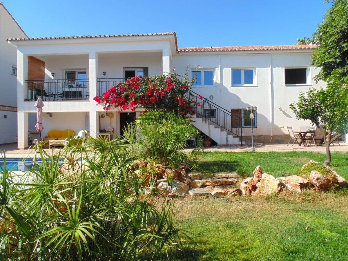 Chalet de 5 habitaciones en Arroyo de la Miel en venta con piscina garaje - 770.000 € (Ref: 9609657)