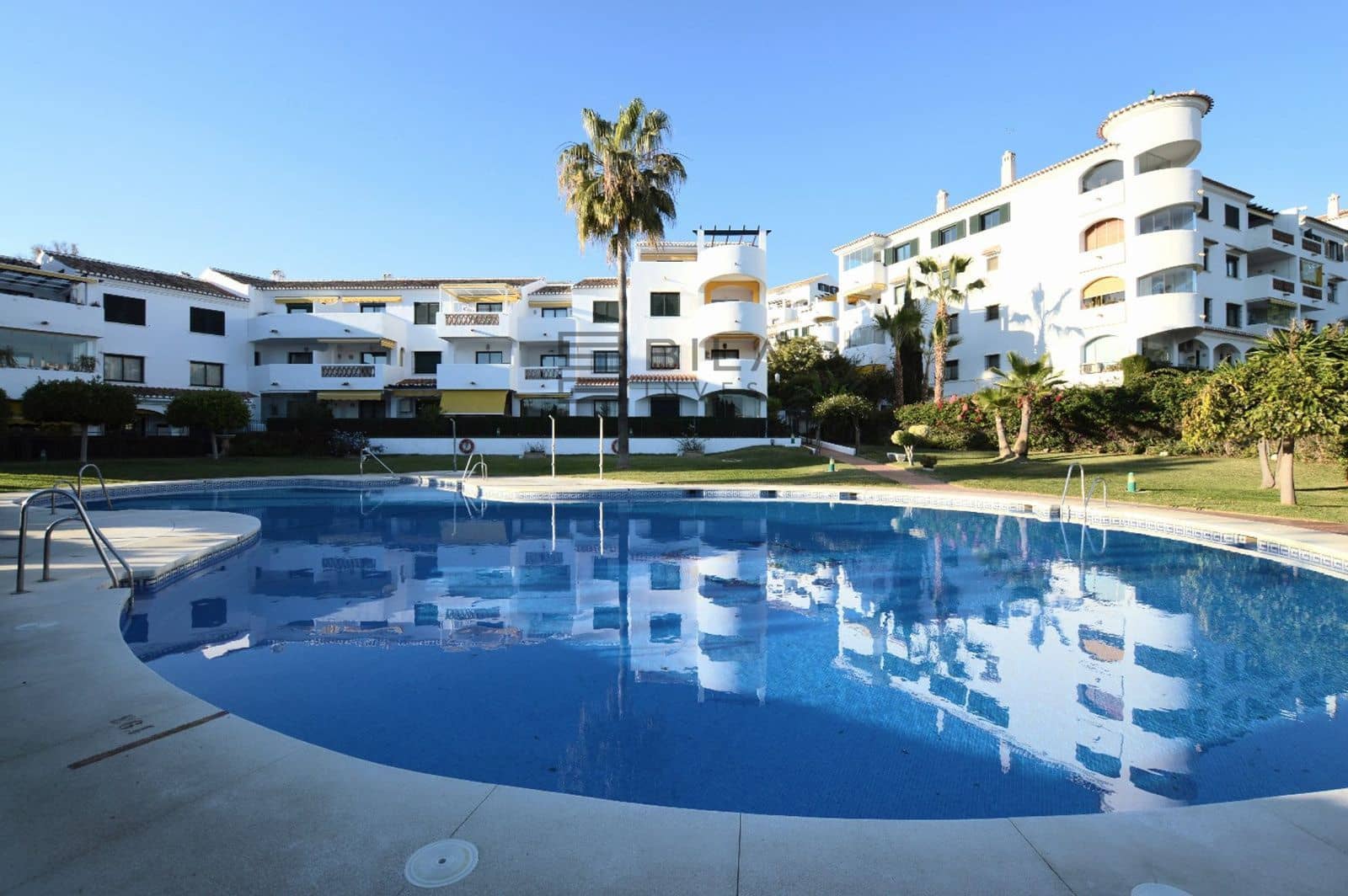 2 Zimmer Penthouse zu verkaufen in Benalmadena Costa mit Pool - 449.000 € (Ref: 9609658)