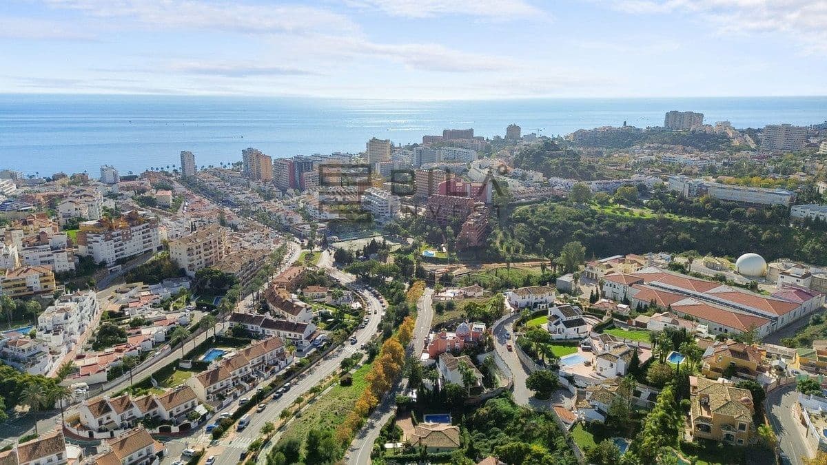 2 Zimmer Penthouse zu verkaufen in Benalmadena Costa mit Pool - 449.000 € (Ref: 9609658)