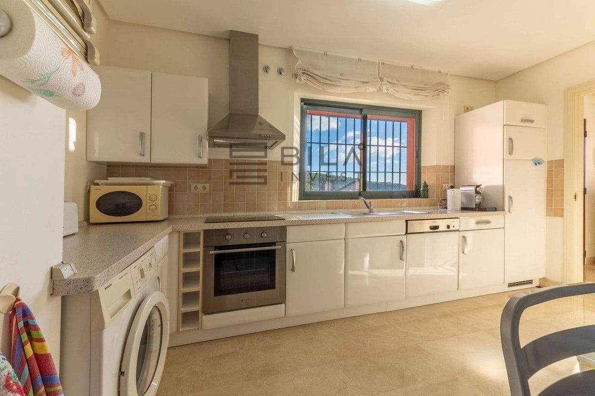 2 sypialnia Mieszkanie na sprzedaż w Calahonda z basenem garażem - 299 950 € (Ref: 9609663)