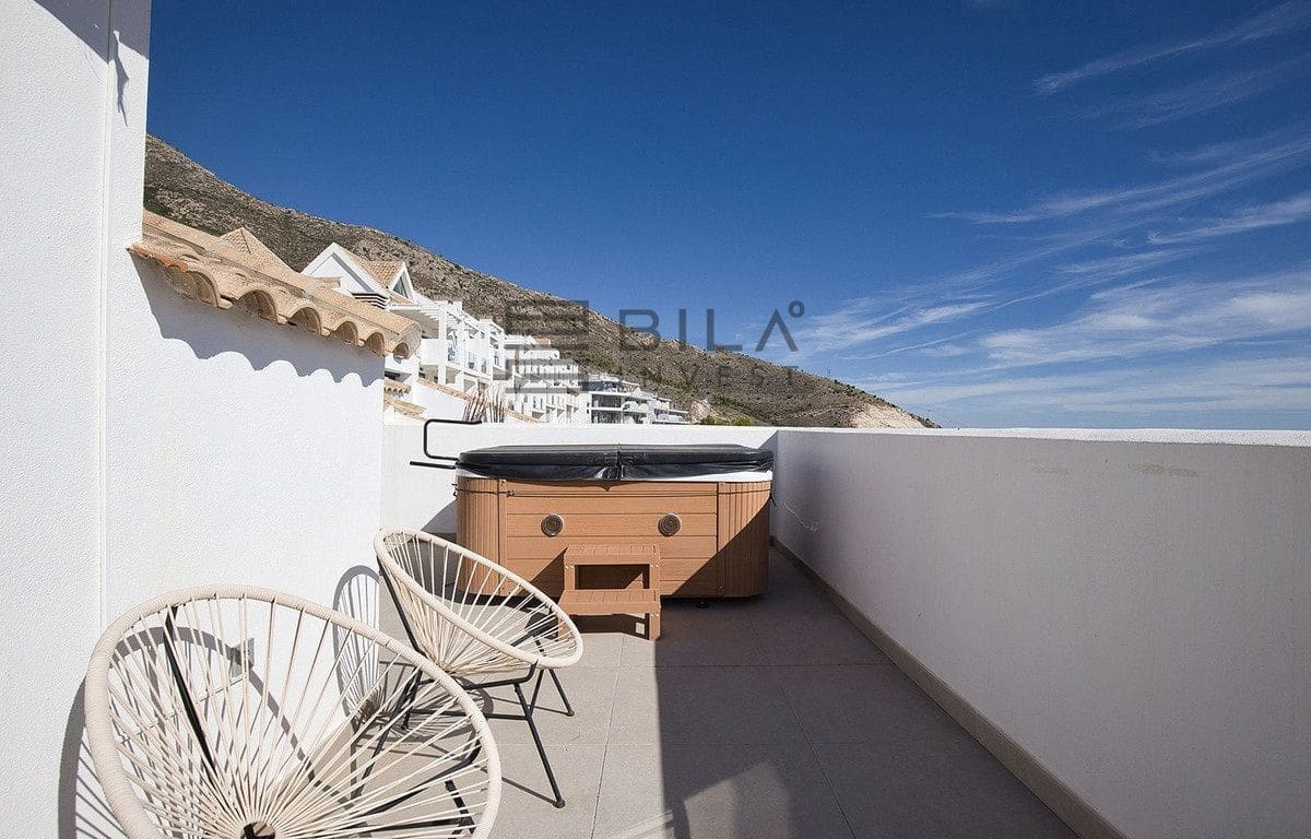 3 soveværelse Penthouse til salg i Benalmadena med swimmingpool - € 699.000 (Ref: 9609667)