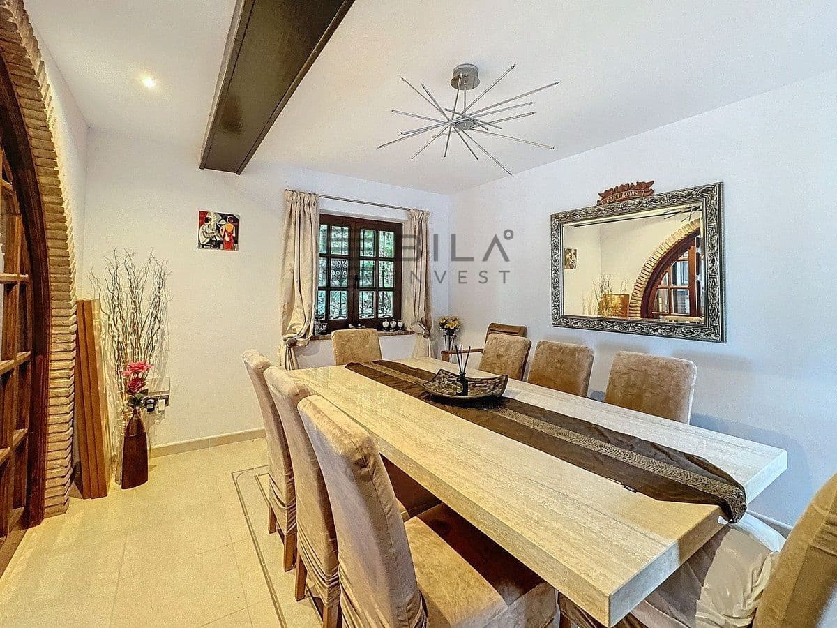 3 bedroom Villa for sale in Mijas with pool garage - € 925,000 (Ref: 9609669)