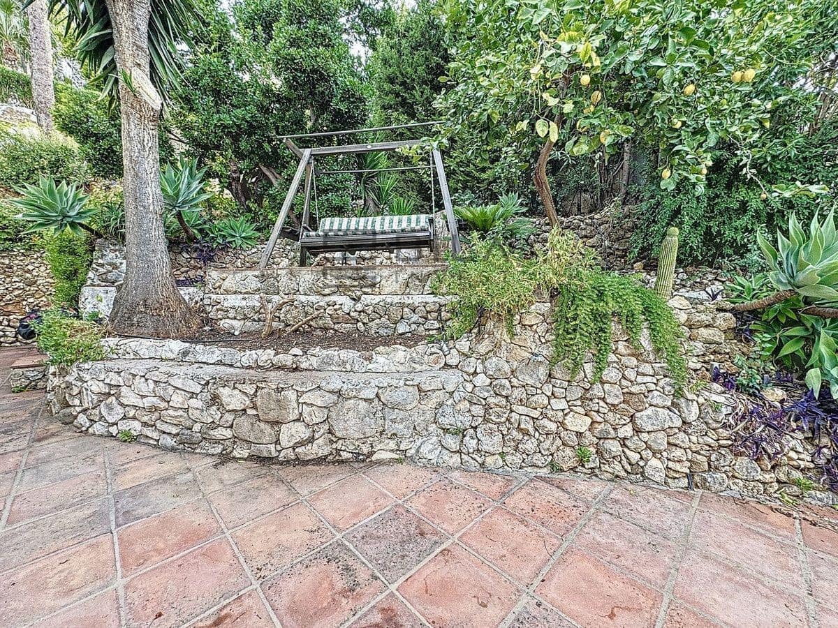 3 bedroom Villa for sale in Mijas with pool garage - € 925,000 (Ref: 9609669)