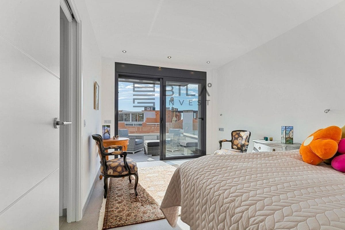 3 makuuhuone Omakotitalo myytävänä paikassa Fuengirola mukana uima-altaan 
autotalli - 765 000 € (Ref: 9609673)