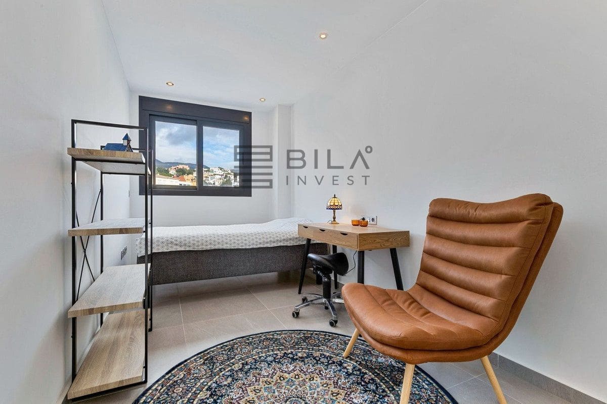 3 makuuhuone Omakotitalo myytävänä paikassa Fuengirola mukana uima-altaan 
autotalli - 765 000 € (Ref: 9609673)