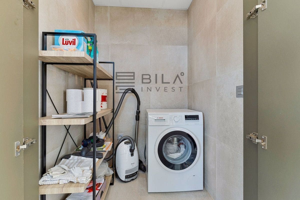 3 makuuhuone Omakotitalo myytävänä paikassa Fuengirola mukana uima-altaan 
autotalli - 765 000 € (Ref: 9609673)