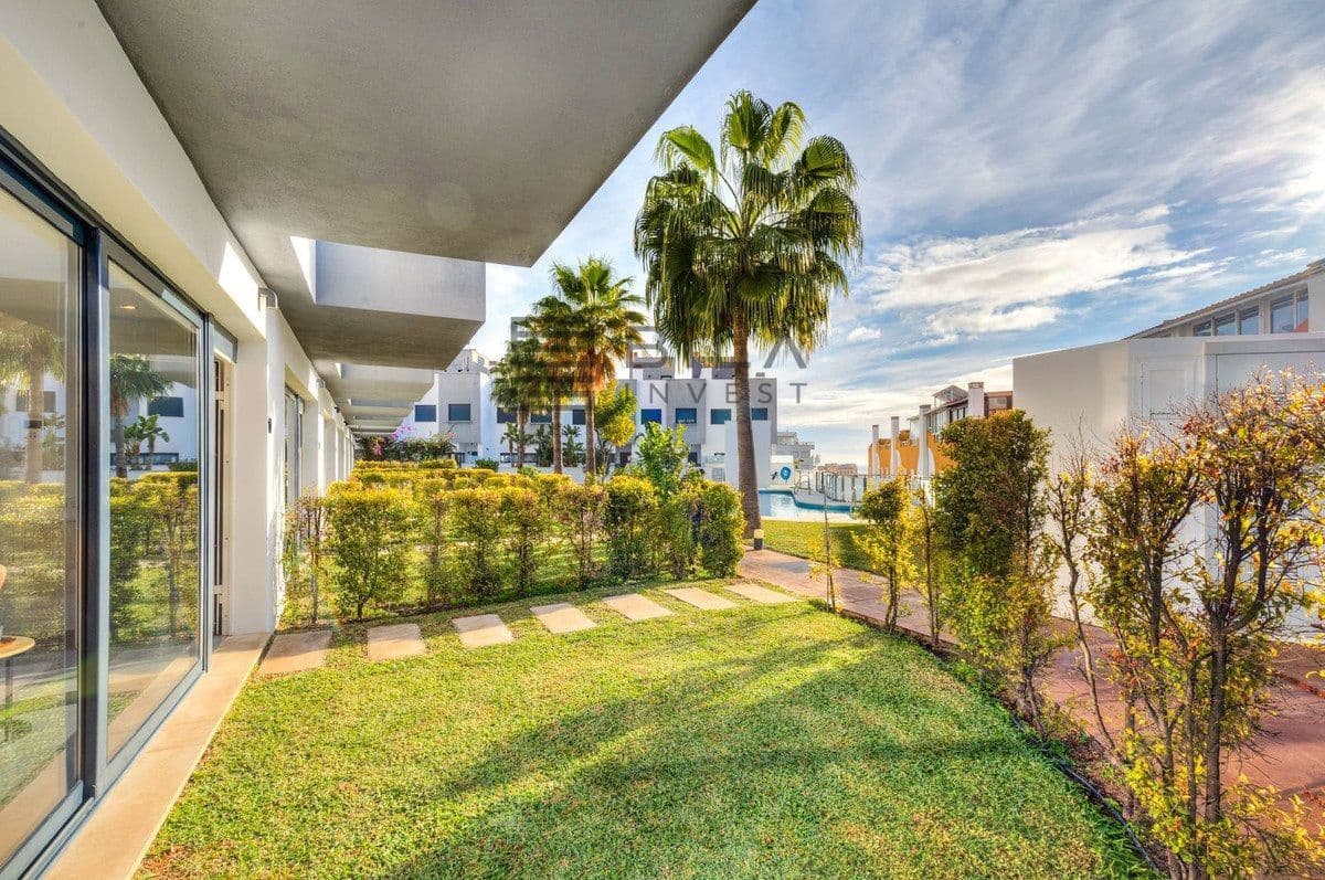 3 makuuhuone Omakotitalo myytävänä paikassa Fuengirola mukana uima-altaan 
autotalli - 765 000 € (Ref: 9609673)