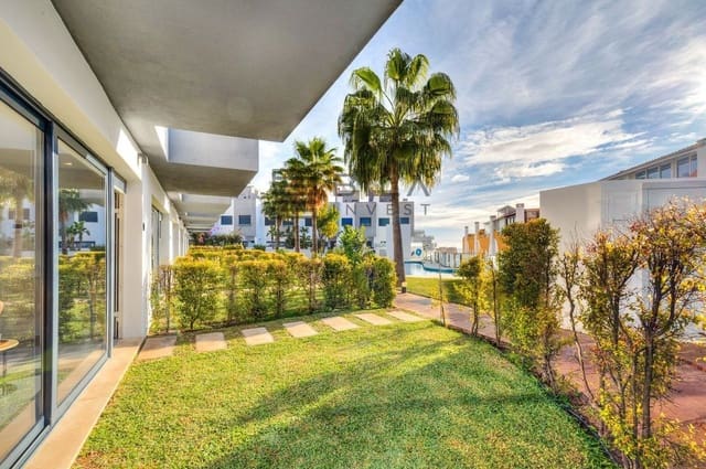 3 makuuhuone Omakotitalo myytävänä paikassa Torreblanca, Fuengirola mukana uima-altaan 
autotalli - 765 000 € (Ref: 9609673)