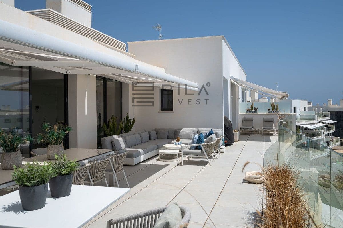 3 soverom Penthouse til salgs i Fuengirola med svømmebasseng - € 1 445 000 (Ref: 9609675)