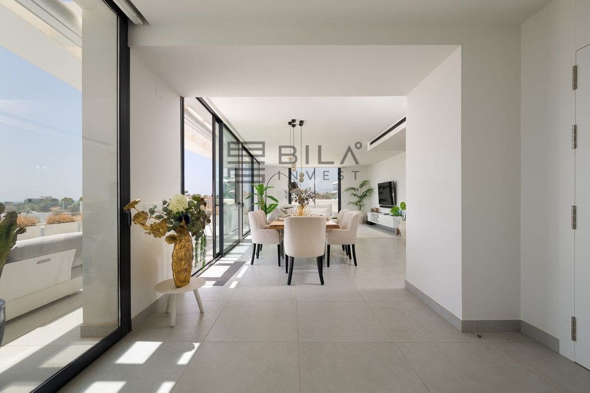 3 soverom Penthouse til salgs i Fuengirola med svømmebasseng - € 1 445 000 (Ref: 9609675)