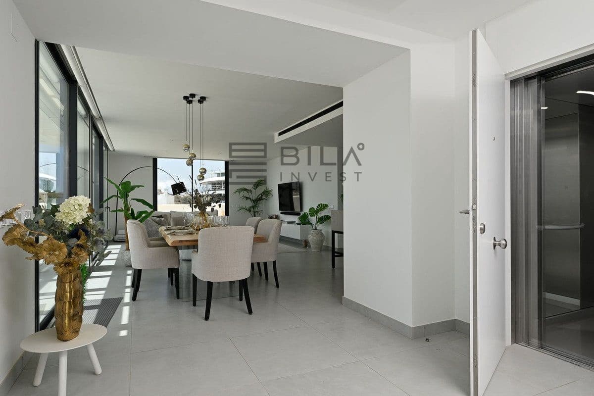 3 soverom Penthouse til salgs i Fuengirola med svømmebasseng - € 1 445 000 (Ref: 9609675)