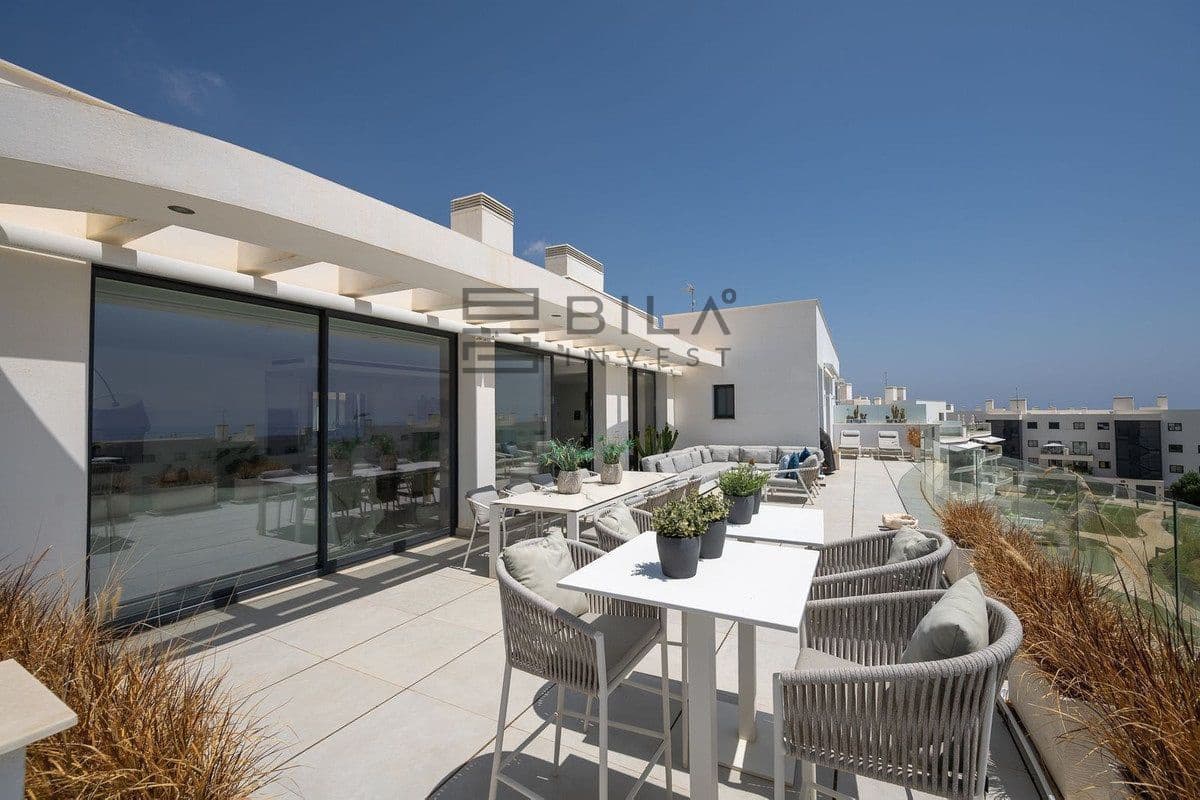 3 soverom Penthouse til salgs i Fuengirola med svømmebasseng - € 1 445 000 (Ref: 9609675)