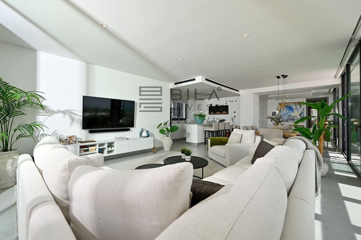 3 soverom Penthouse til salgs i Fuengirola med svømmebasseng - € 1 445 000 (Ref: 9609675)