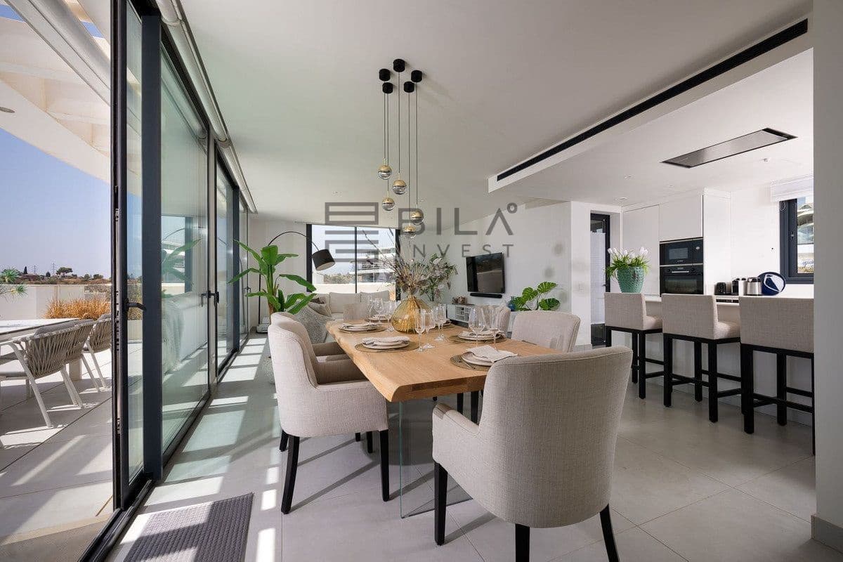 3 soverom Penthouse til salgs i Fuengirola med svømmebasseng - € 1 445 000 (Ref: 9609675)