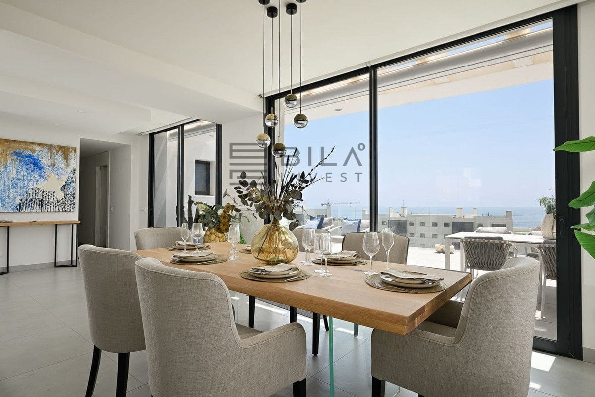 3 soverom Penthouse til salgs i Fuengirola med svømmebasseng - € 1 445 000 (Ref: 9609675)