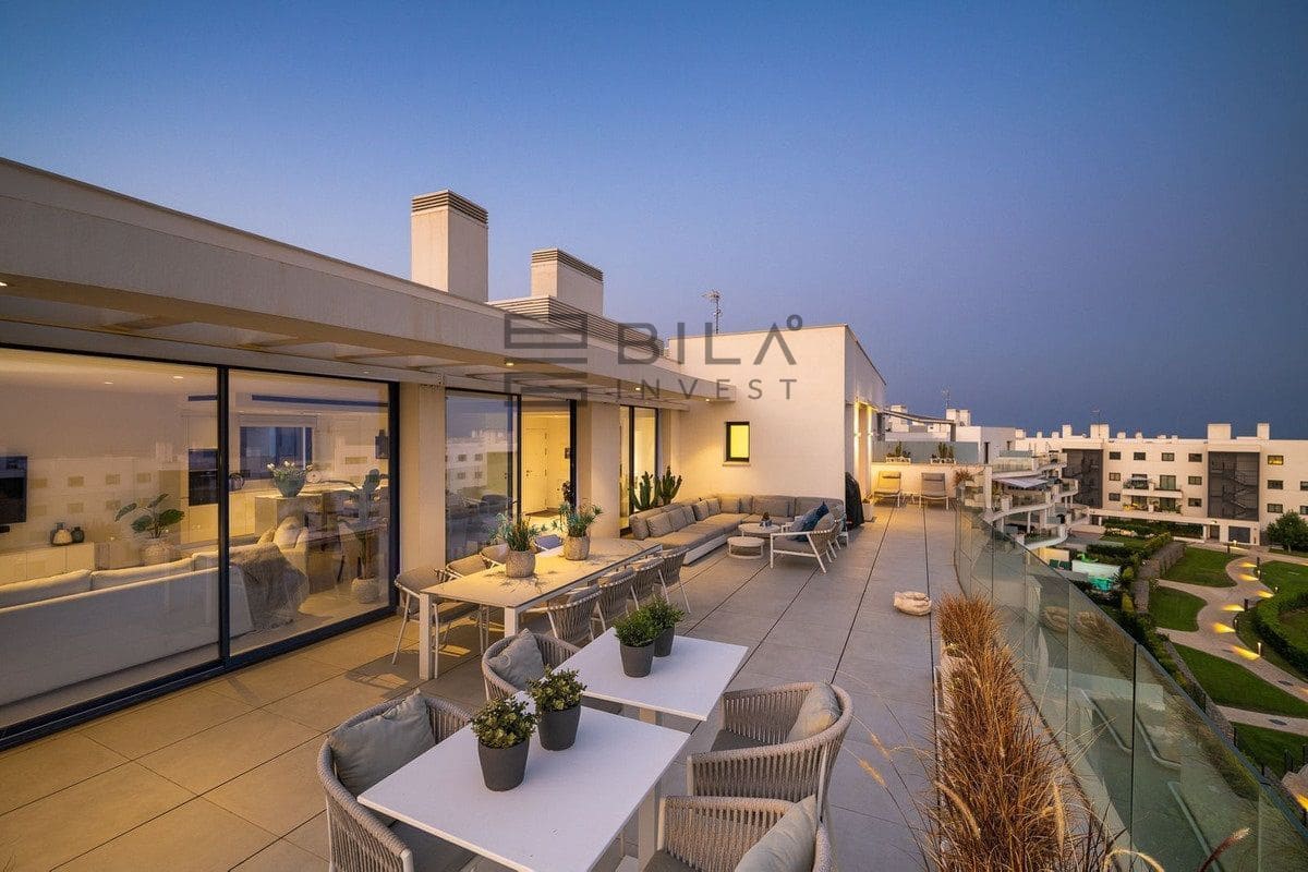 3 soverom Penthouse til salgs i Fuengirola med svømmebasseng - € 1 445 000 (Ref: 9609675)