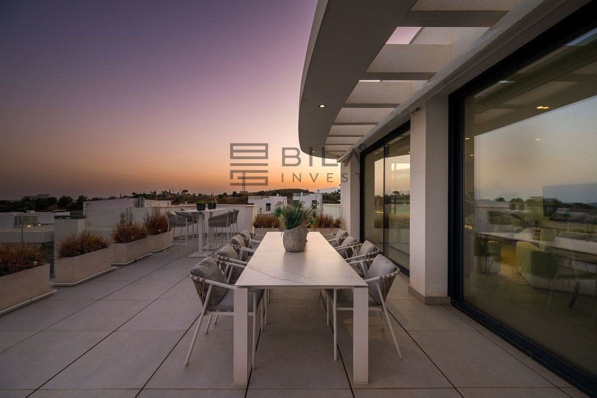 3 soverom Penthouse til salgs i Fuengirola med svømmebasseng - € 1 445 000 (Ref: 9609675)