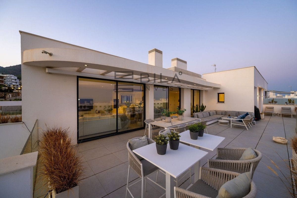 3 soverom Penthouse til salgs i Fuengirola med svømmebasseng - € 1 445 000 (Ref: 9609675)