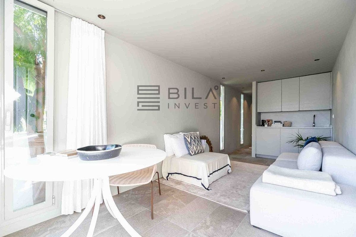 4 makuuhuone Huvila myytävänä paikassa La Capellania mukana uima-altaan 
autotalli - 1 455 000 € (Ref: 9609676)