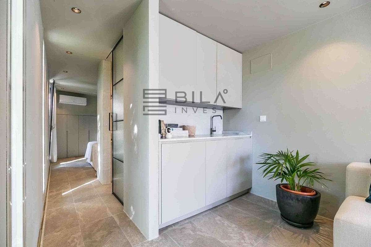 4 makuuhuone Huvila myytävänä paikassa La Capellania mukana uima-altaan 
autotalli - 1 455 000 € (Ref: 9609676)