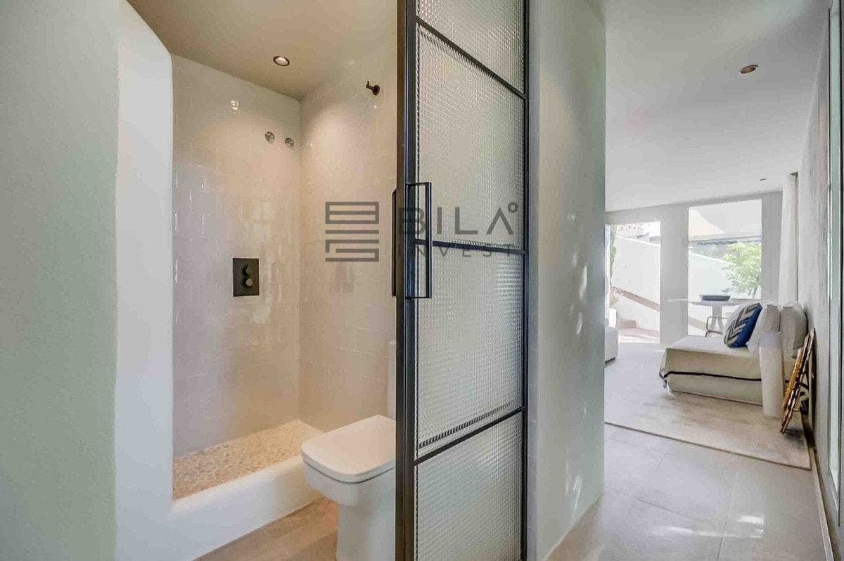 4 makuuhuone Huvila myytävänä paikassa La Capellania mukana uima-altaan 
autotalli - 1 455 000 € (Ref: 9609676)