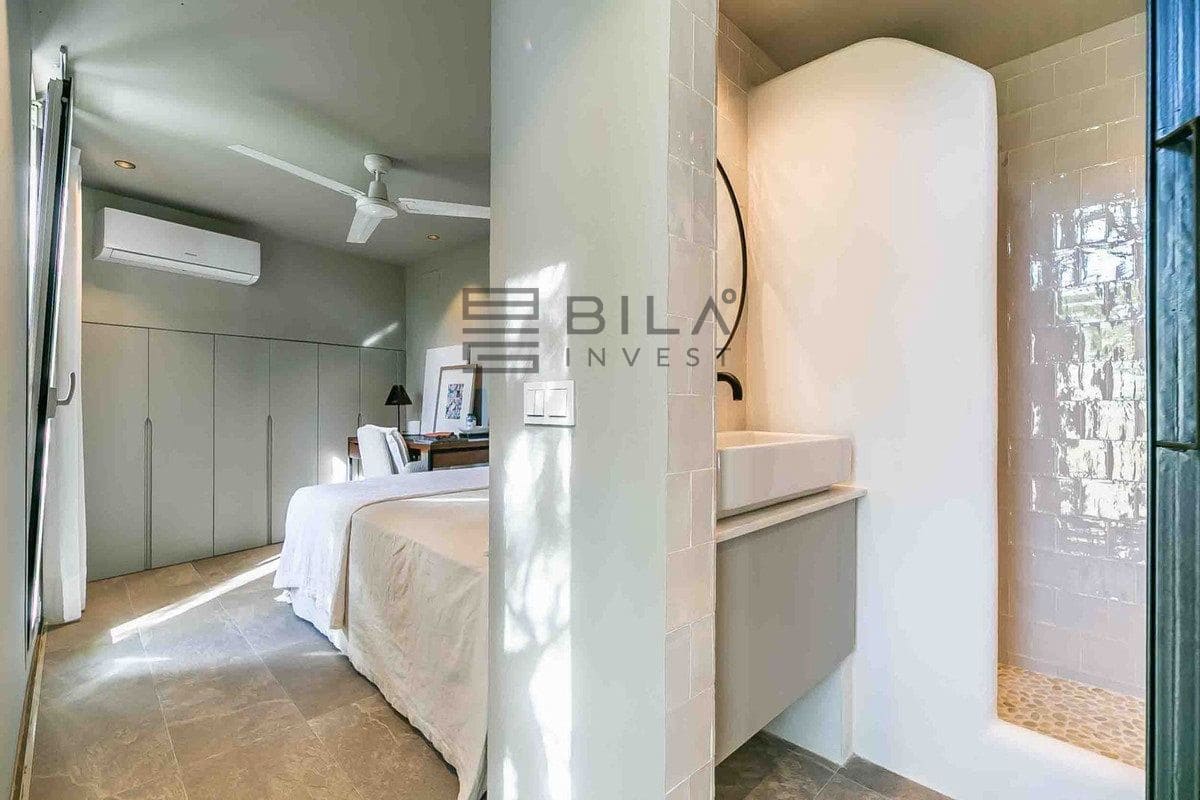 4 makuuhuone Huvila myytävänä paikassa La Capellania mukana uima-altaan 
autotalli - 1 455 000 € (Ref: 9609676)