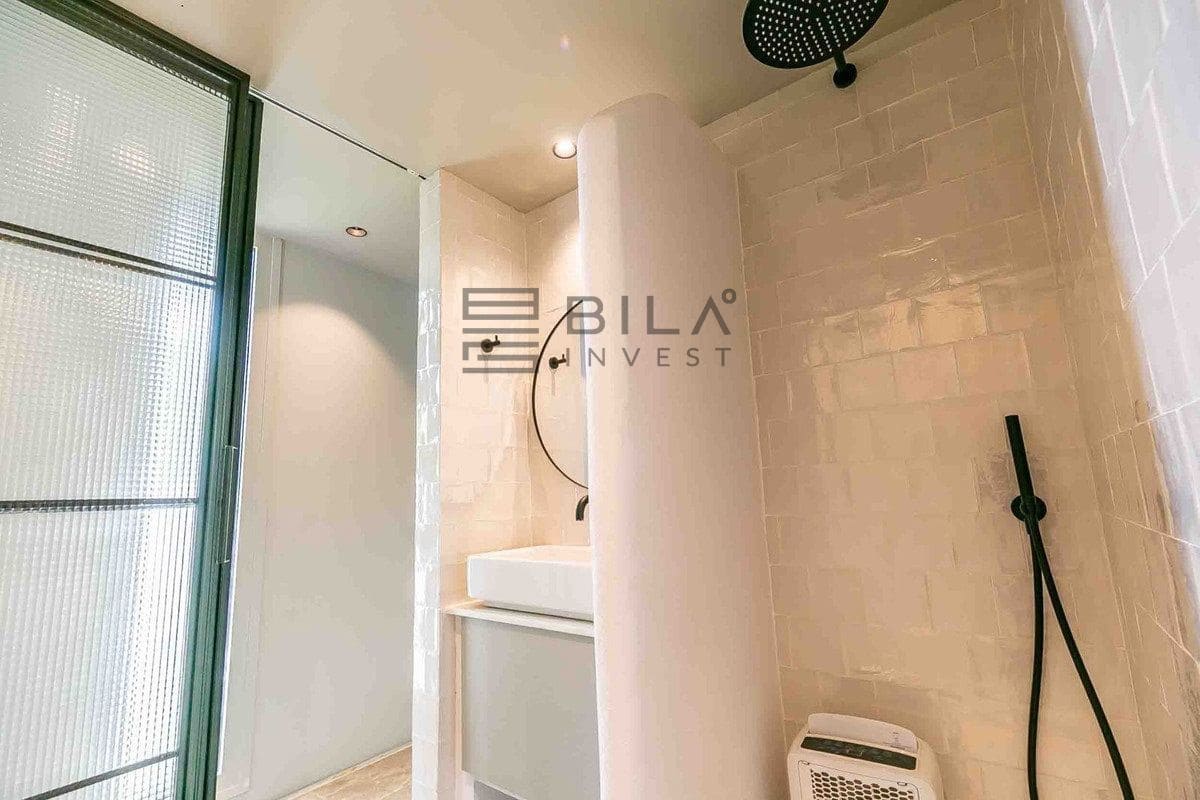 4 makuuhuone Huvila myytävänä paikassa La Capellania mukana uima-altaan 
autotalli - 1 455 000 € (Ref: 9609676)