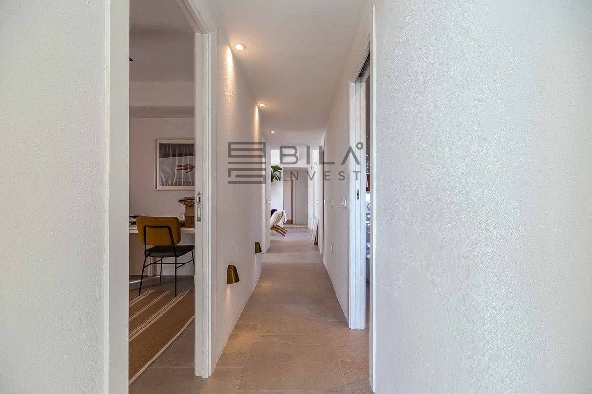 4 makuuhuone Huvila myytävänä paikassa La Capellania mukana uima-altaan 
autotalli - 1 455 000 € (Ref: 9609676)