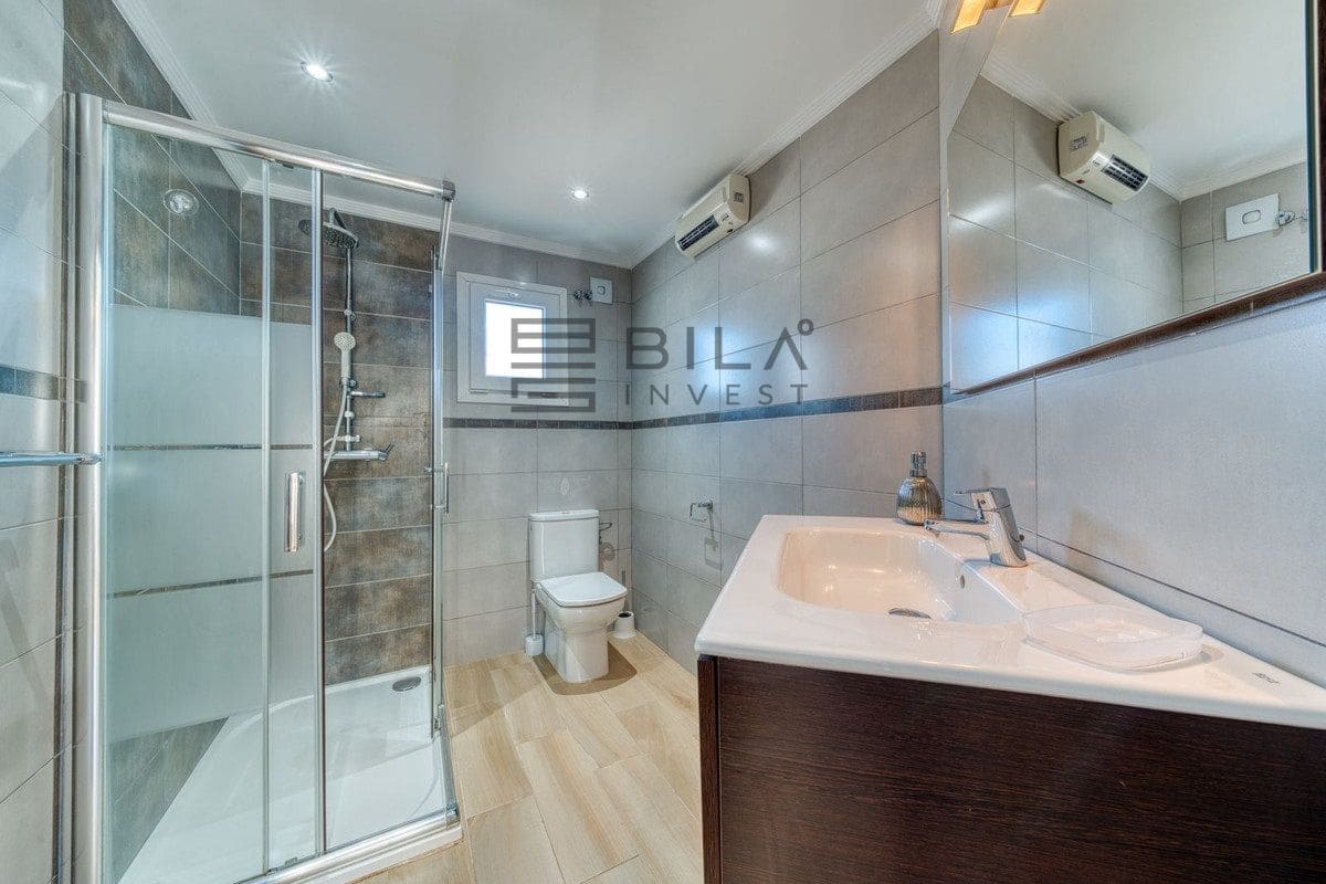 2 bedroom Flat for sale in Mijas Golf with pool garage - € 290,000 (Ref: 9609678)