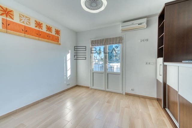 2 bedroom Flat for sale in Mijas Golf, Mijas with pool garage - € 290,000 (Ref: 9609678)