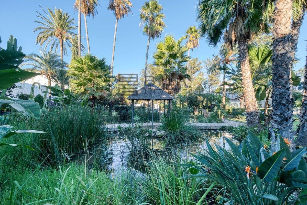 2 bedroom Flat for sale in Mijas Golf with pool garage - € 290,000 (Ref: 9609678)