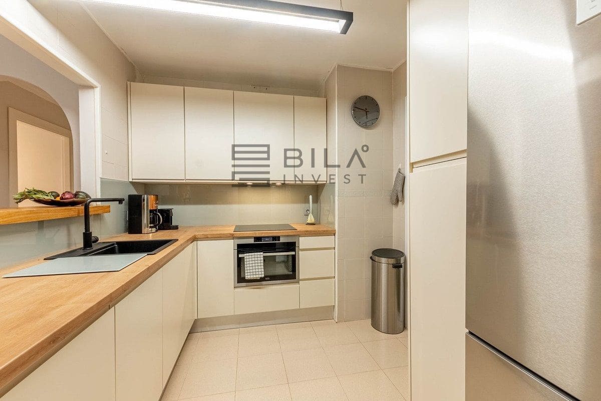 2 soverom Leilighet til salgs i La Cala Hills med svømmebasseng garasje - € 345 000 (Ref: 9609680)