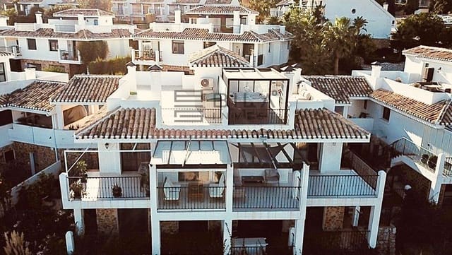 3 slaapkamer Huis te koop in Benalmádena pueblo, Benalmádena met zwembad - € 590.000 (Ref: 9609681)