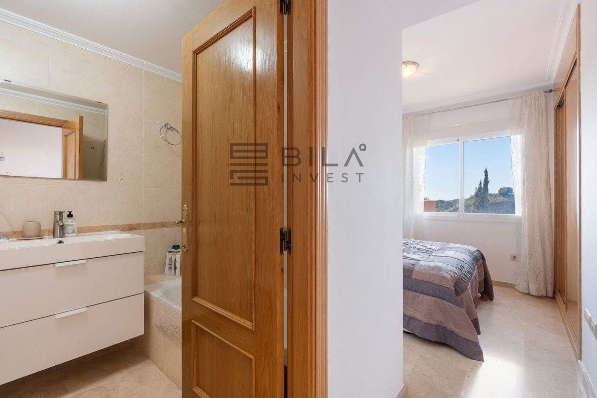 2 soveværelse Lejlighed til salg i Riviera del Sol med swimmingpool garage - € 325.000 (Ref: 9609683)