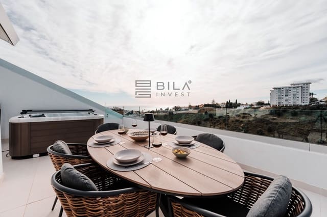 2 soveværelse Penthouse til salg i Carvajal, Fuengirola med swimmingpool garage - € 999.000 (Ref: 9609684)