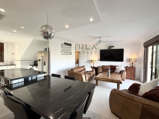 3 soveværelse Villa til salg i Riviera del Sol, Mijas med swimmingpool garage - € 595.000 (Ref: 9609688)