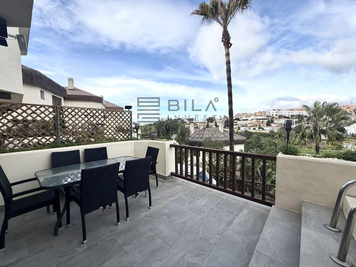 3 soveværelse Villa til salg i Riviera del Sol med swimmingpool garage - € 595.000 (Ref: 9609688)