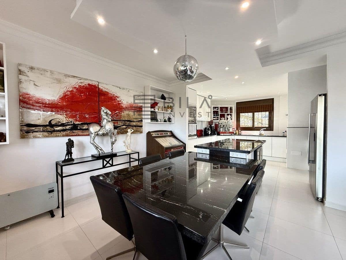 3 soveværelse Villa til salg i Riviera del Sol med swimmingpool garage - € 595.000 (Ref: 9609688)