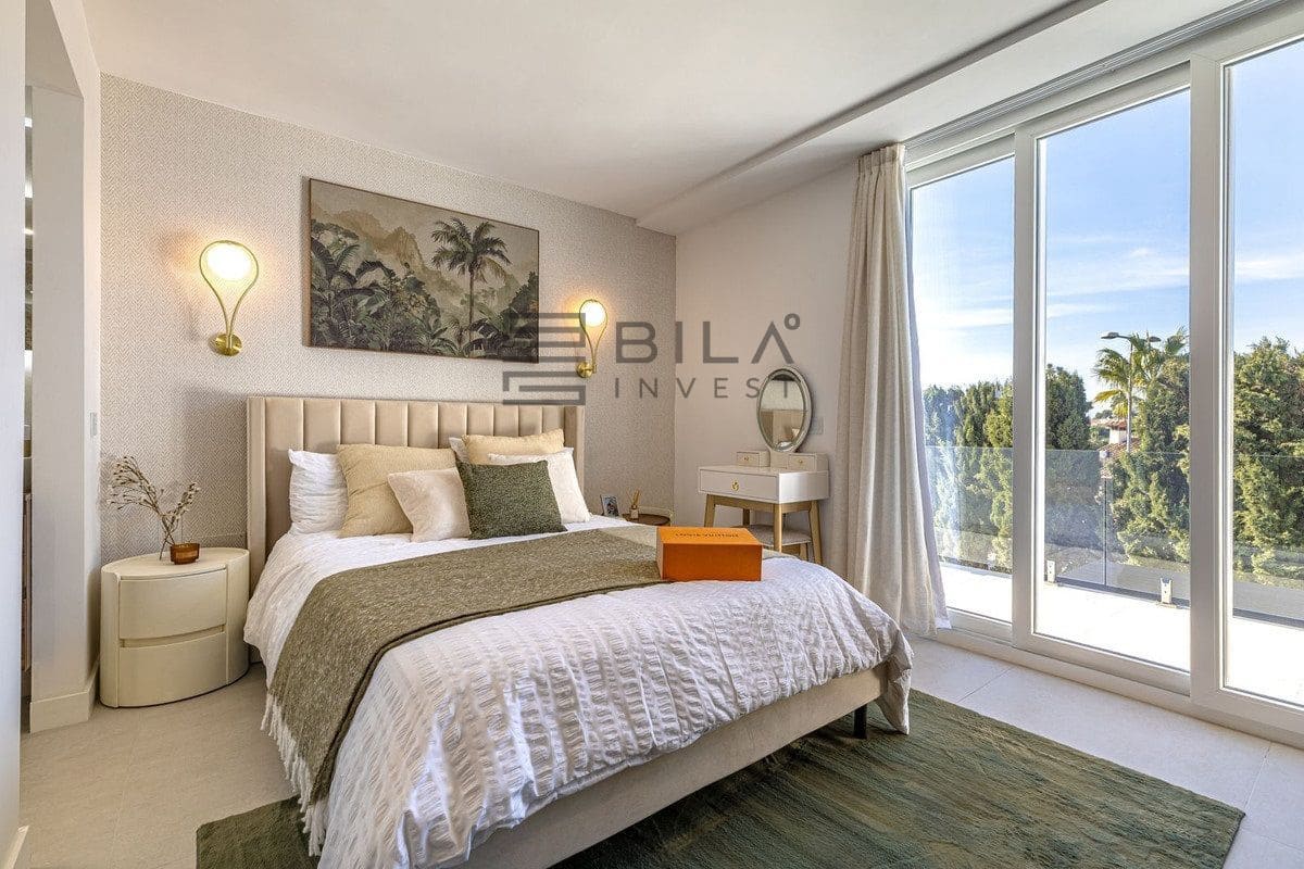 3 soveværelse Villa til salg i Riviera del Sol med swimmingpool garage - € 1.450.000 (Ref: 9609689)