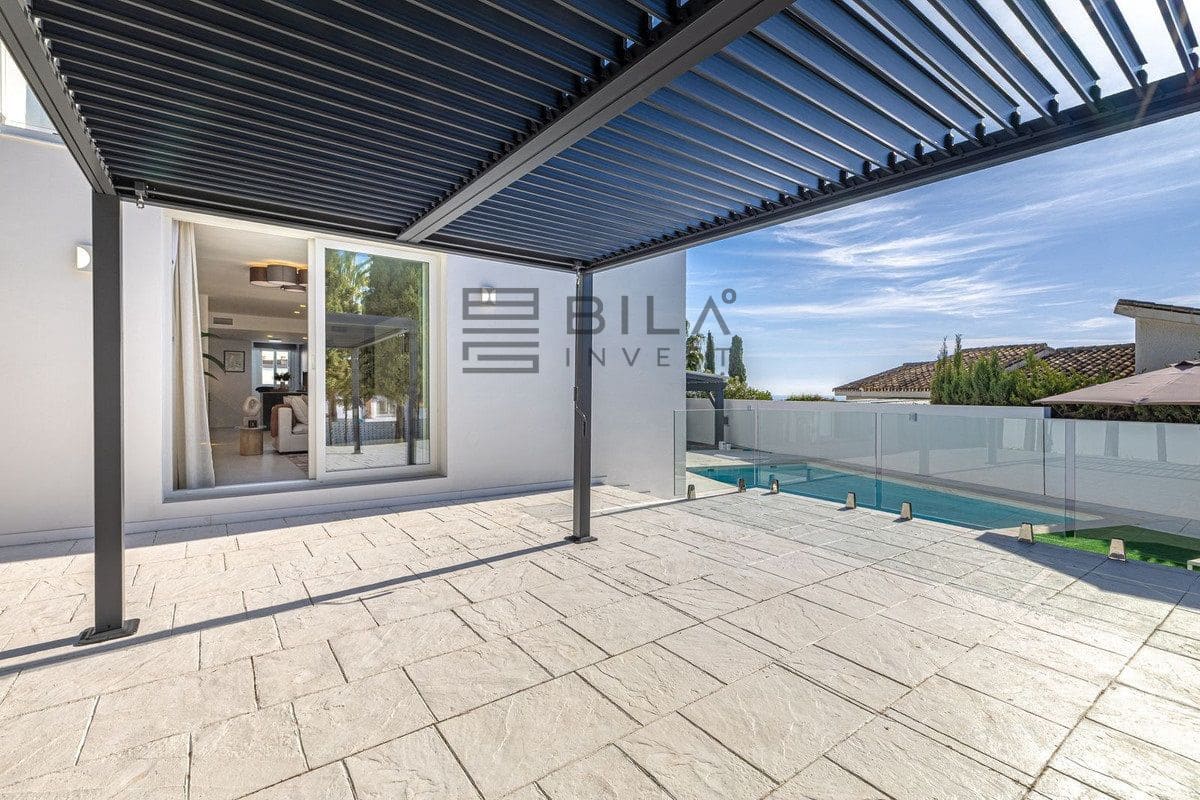 3 soveværelse Villa til salg i Riviera del Sol med swimmingpool garage - € 1.450.000 (Ref: 9609689)