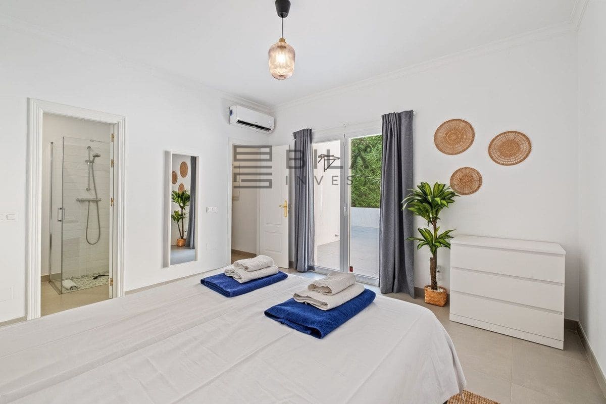 6 soverom Villa til salgs i Cerro del Aguila med svømmebasseng garasje - € 1 390 000 (Ref: 9609690)