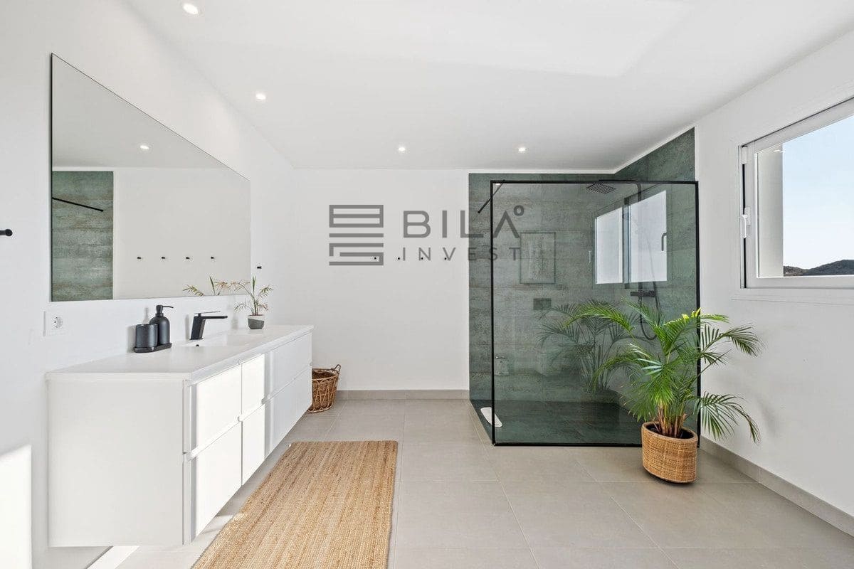 6 soverom Villa til salgs i Cerro del Aguila med svømmebasseng garasje - € 1 390 000 (Ref: 9609690)