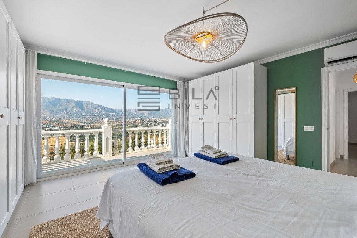 6 soverom Villa til salgs i Cerro del Aguila med svømmebasseng garasje - € 1 390 000 (Ref: 9609690)