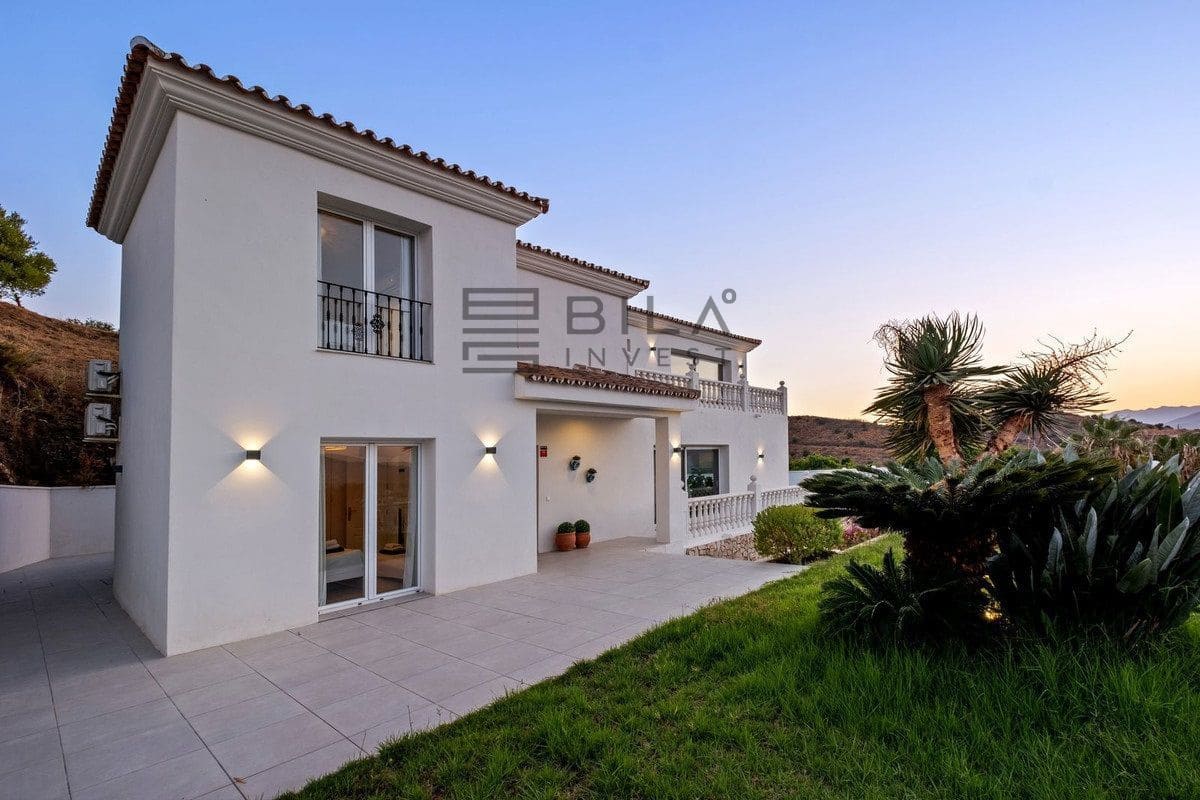 6 soverom Villa til salgs i Cerro del Aguila med svømmebasseng garasje - € 1 390 000 (Ref: 9609690)