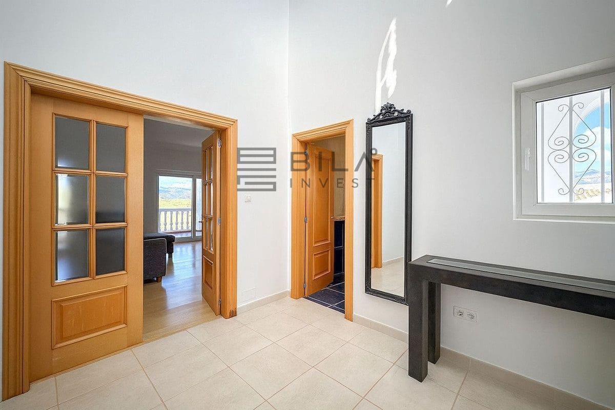 4 soverom Villa til salgs i Cerro del Aguila med svømmebasseng garasje - € 995 000 (Ref: 9609691)