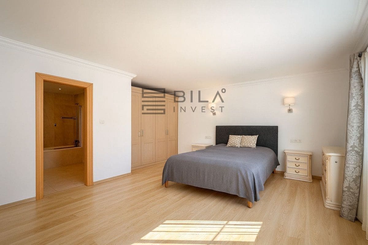 4 soverom Villa til salgs i Cerro del Aguila med svømmebasseng garasje - € 995 000 (Ref: 9609691)