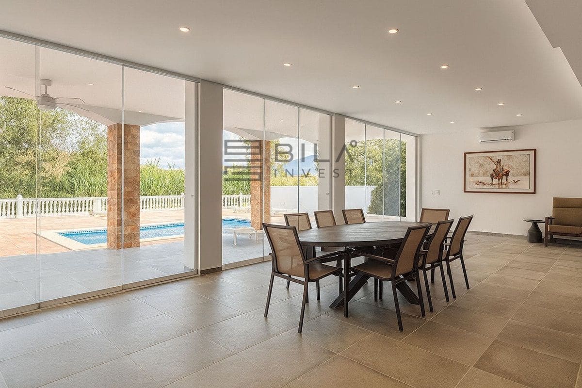 4 soverom Villa til salgs i Cerro del Aguila med svømmebasseng garasje - € 995 000 (Ref: 9609691)