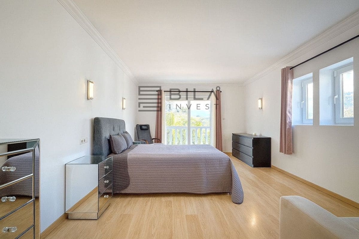 4 soverom Villa til salgs i Cerro del Aguila med svømmebasseng garasje - € 995 000 (Ref: 9609691)